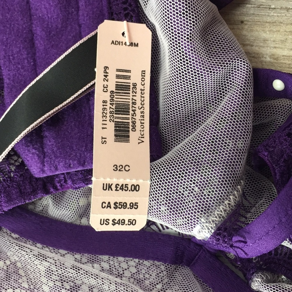 Victoria’s Secret Unlined Lace Bra - Picture 4 of 4